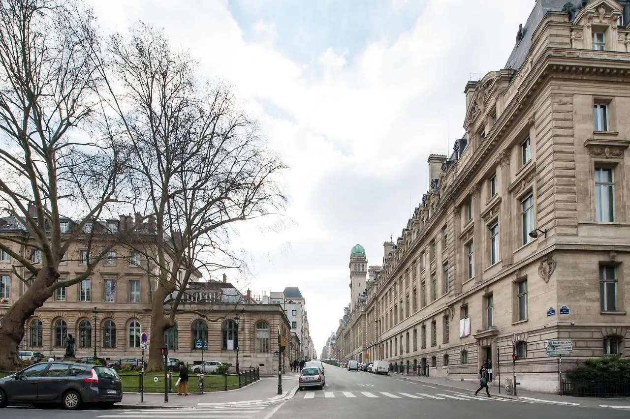 Paris Place Pantheon 0*,  Франция