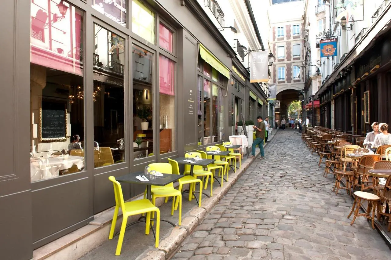 Apartment Paris Place Pantheon