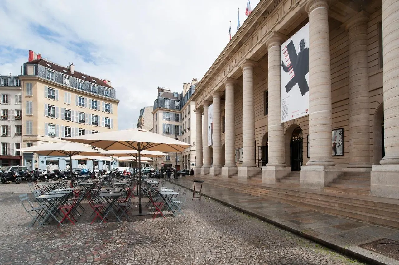 Paris Place Pantheon 0*,  France