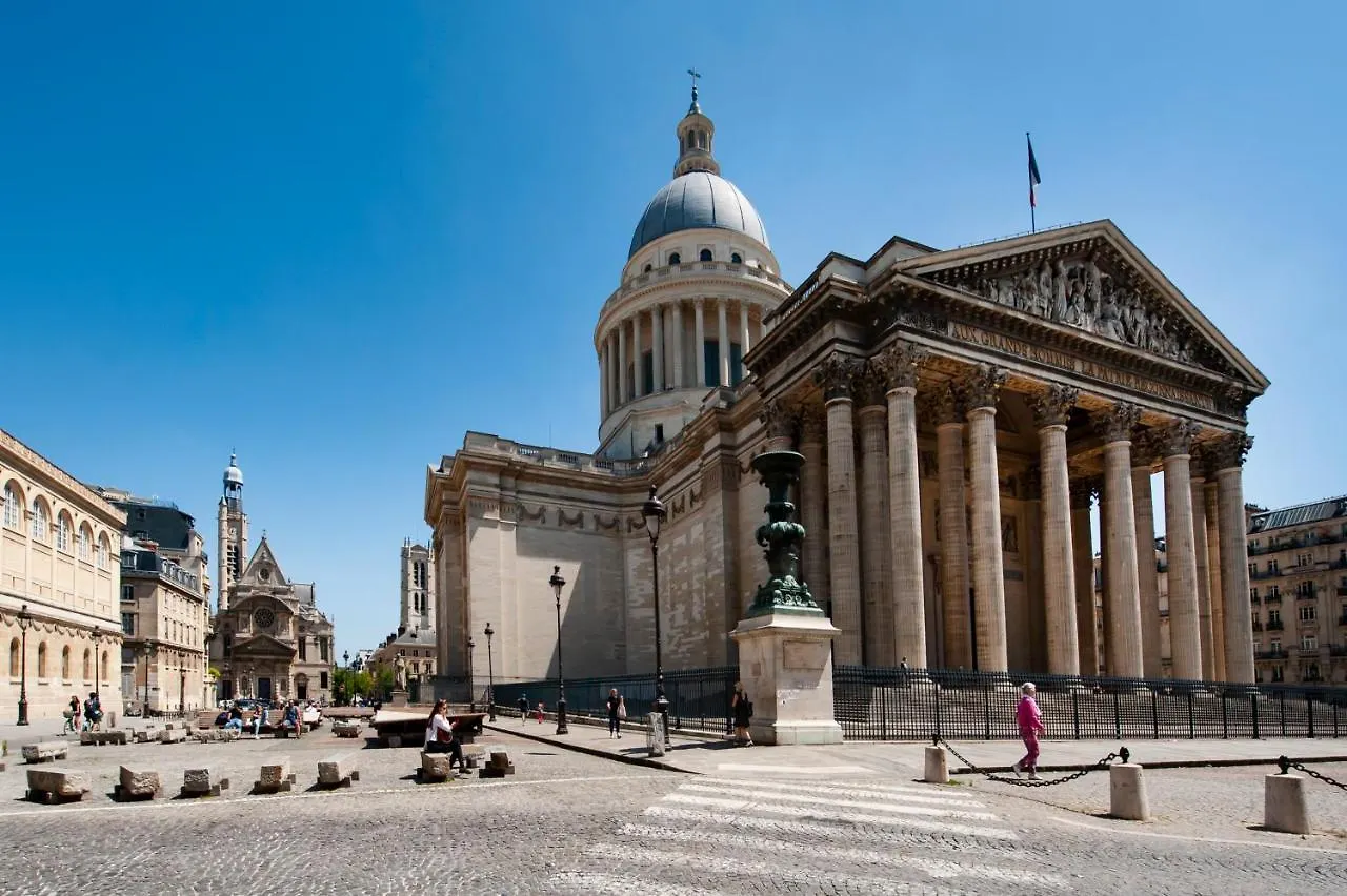 Paris Place Pantheon